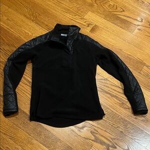 Athleta Black Quilted Sleeve Top women’s fleece size small.